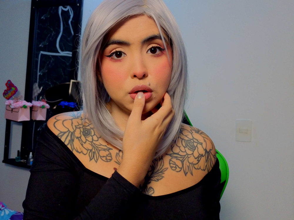 Hinatta-Tatto1 Chatroom