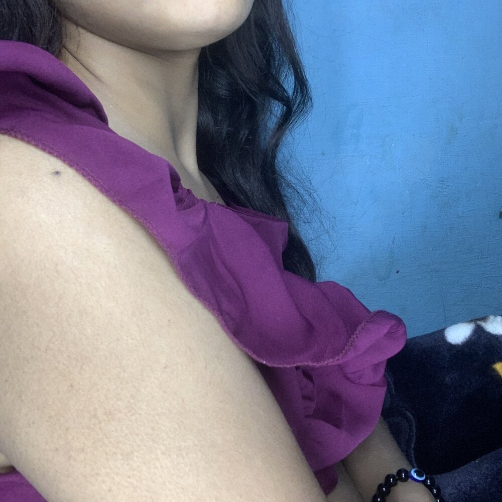 Horny-nishaa Chatroom