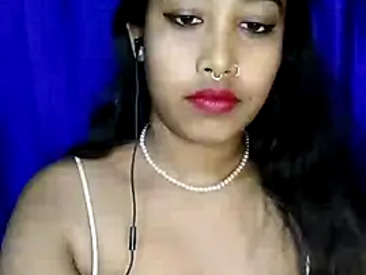 hot-nidhi2