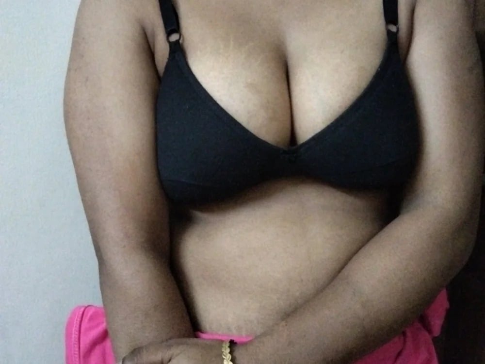 Hot-Sheekha Chatroom