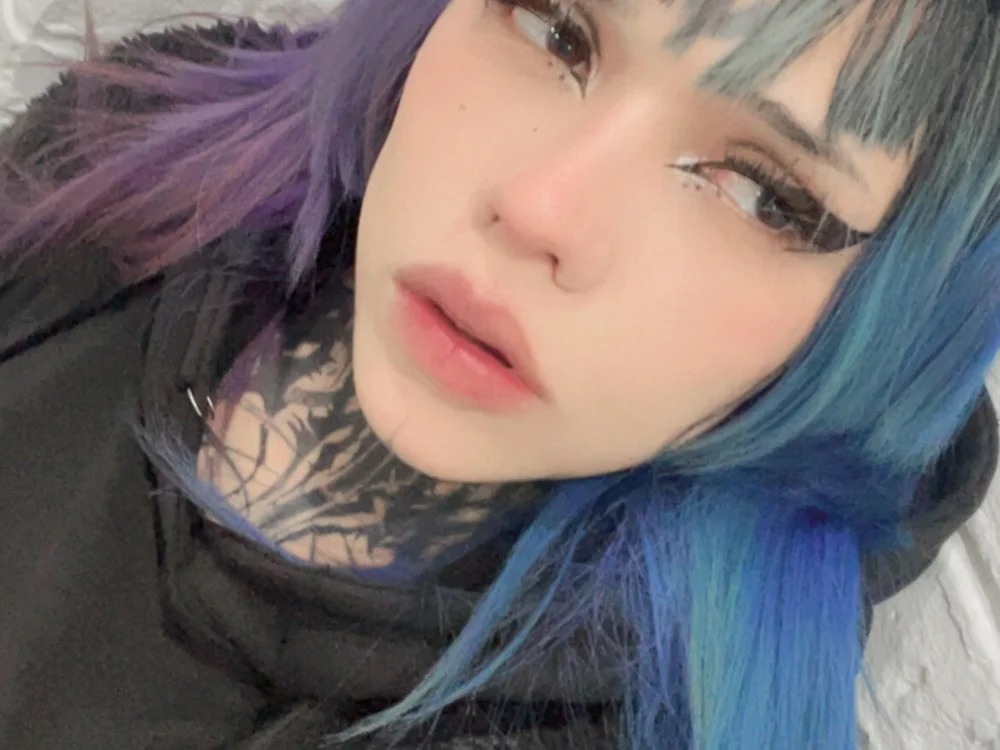 HotAngelFantasy Chatroom