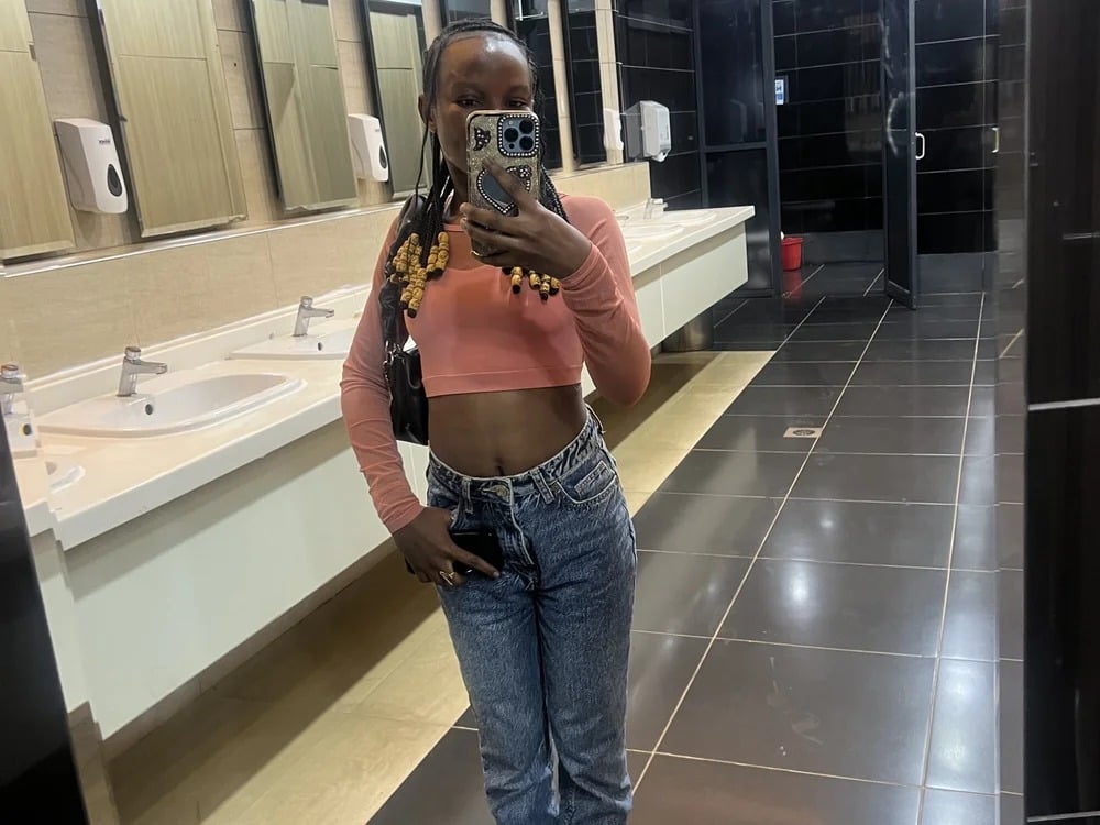 HotPetite23 Chatroom