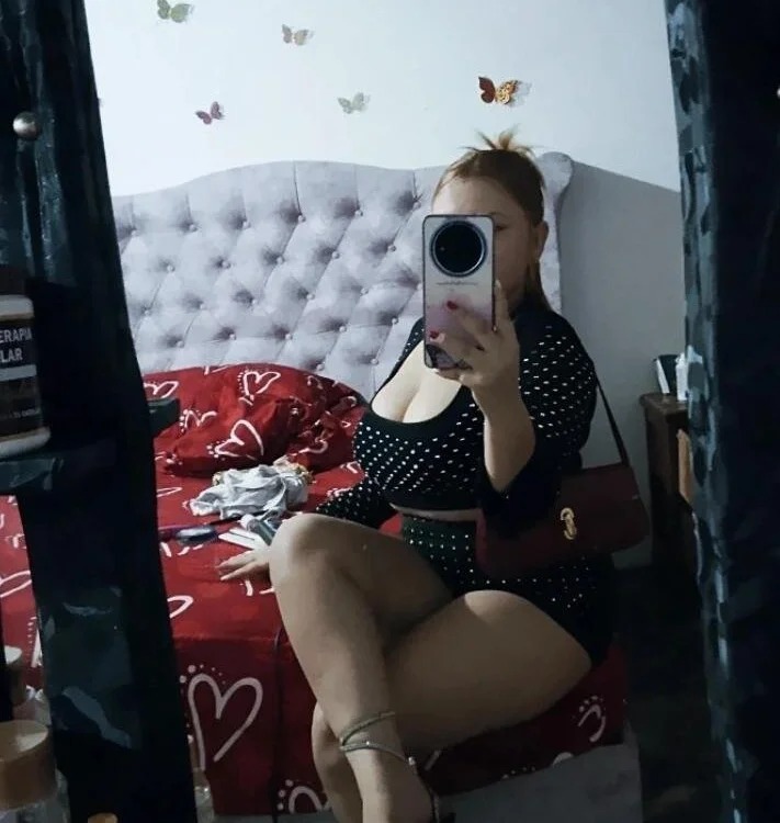 Hot_Scarleth Chatroom