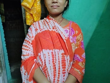 hot-pooja55