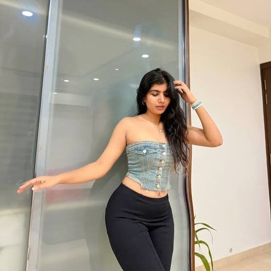 Hot_pyaari Chatroom
