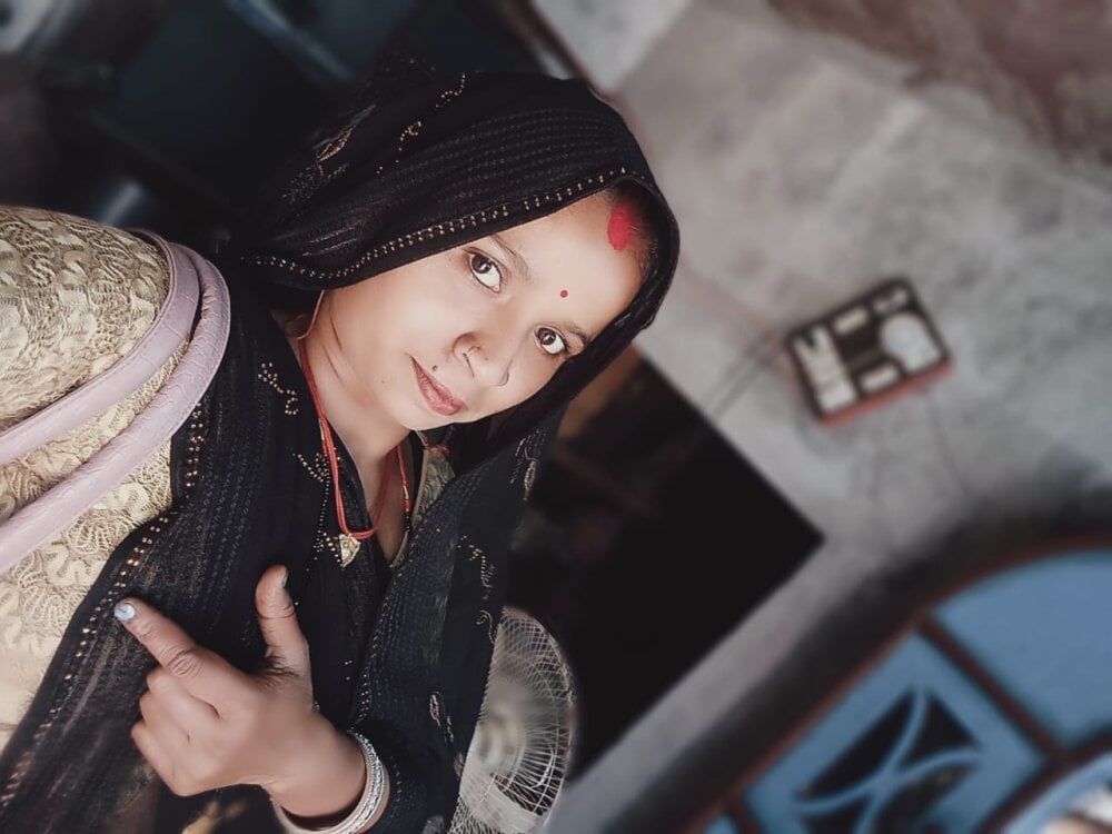 Hot_sundri37 Chatroom