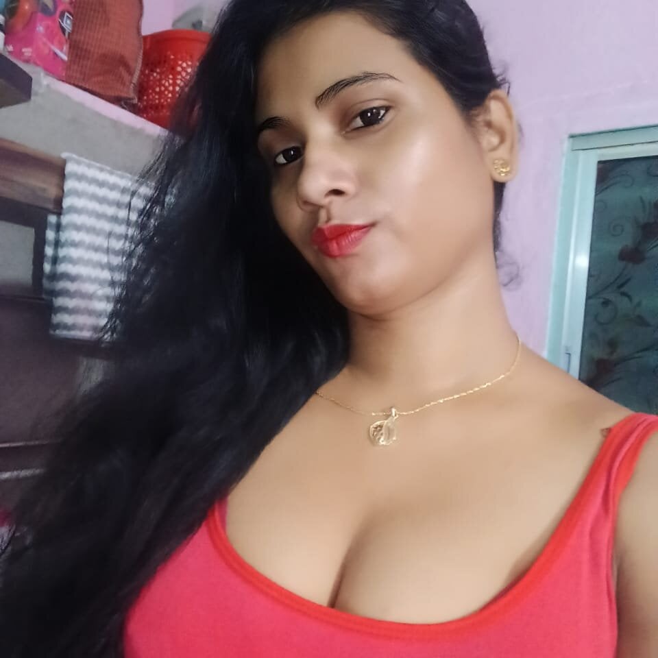 Hotbabe_simi_62 Webcam Profile Picture Hotbabe_simi_62 Chatroom