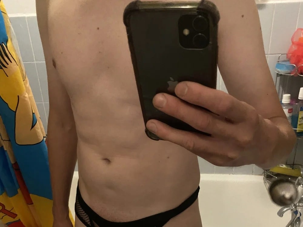 Hotguy3000 Chatroom