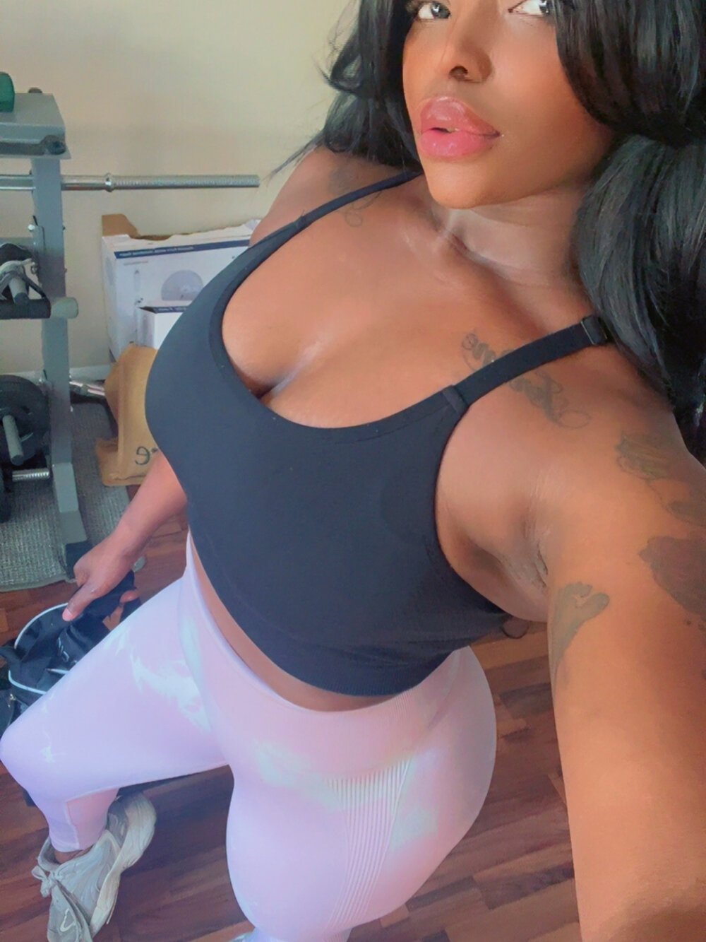 Hotkaylaaaaa Chatroom