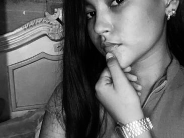 hottwett's Live Webcam hottwett