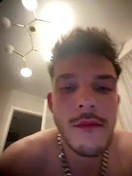 HottieBodyGuard Chatroom