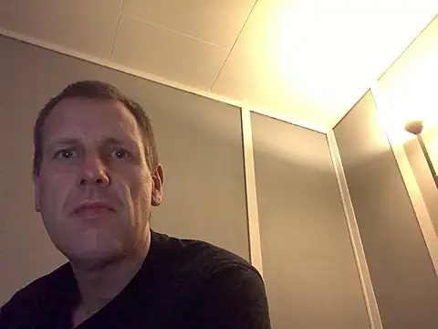 HuddledRemote Chatroom