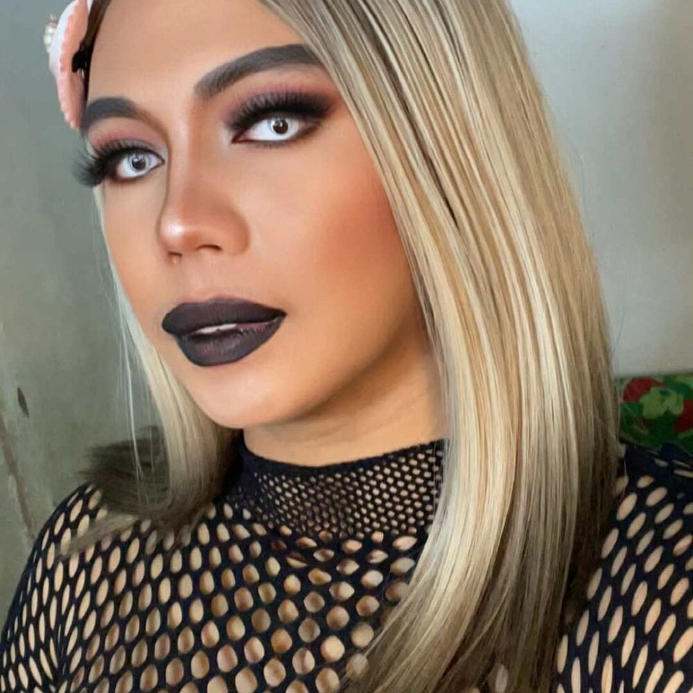 HugeCockGoddess Chatroom