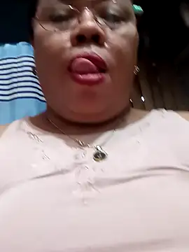 Huge_mama69 Chatroom