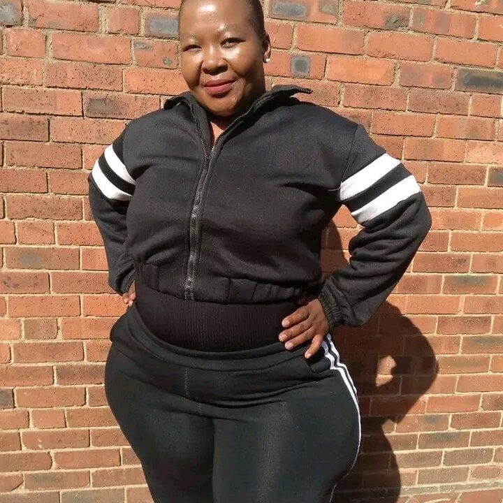 Hugecurvyass3xx Chatroom