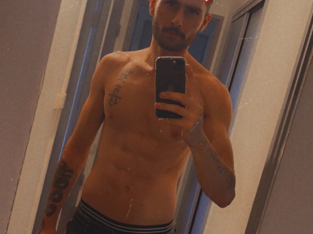 Hugo-hetero34 Chatroom