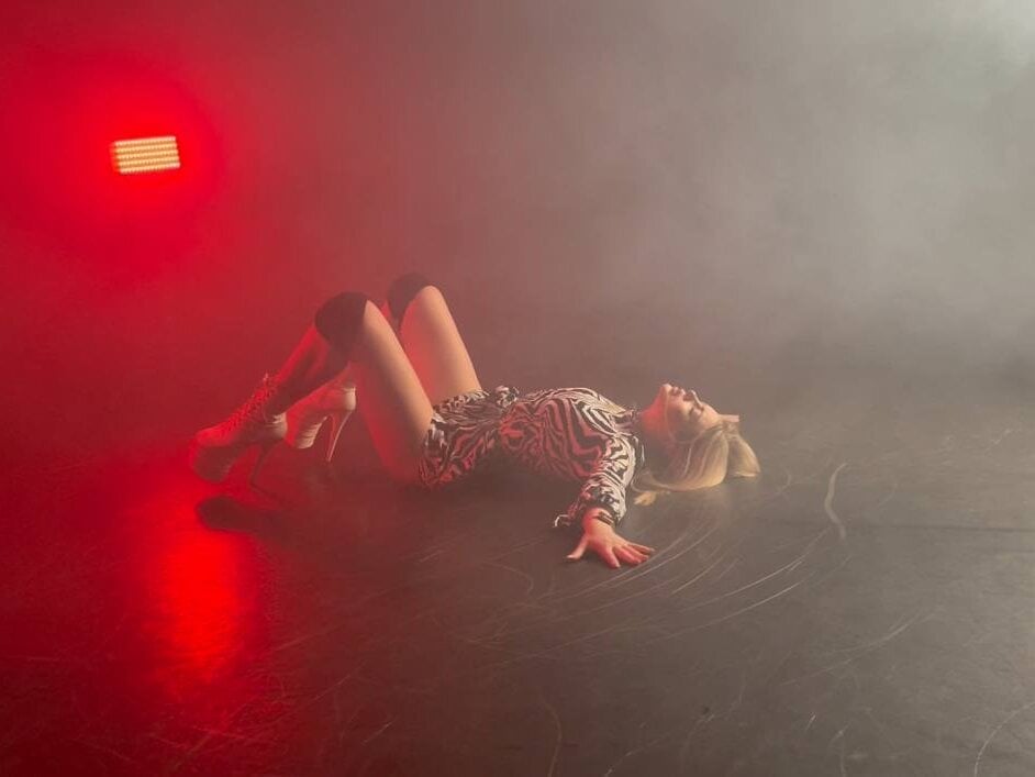 HyileyClark Chatroom