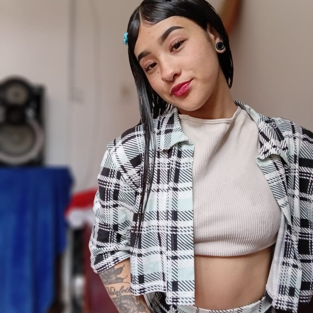 IAM_QUEEN_ Chatroom
