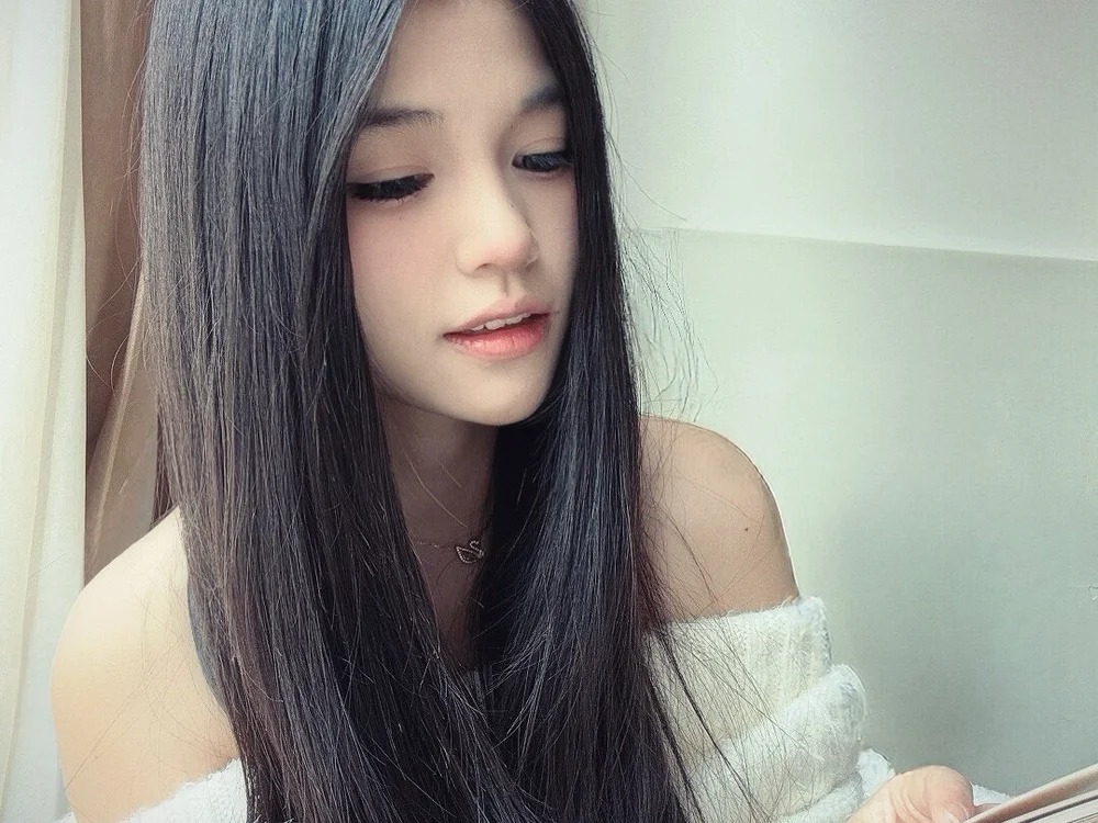 IG-001 Chatroom