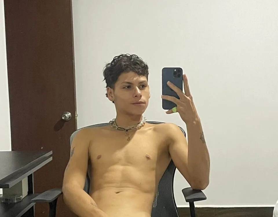 IM_ANGELPRESTON Chatroom