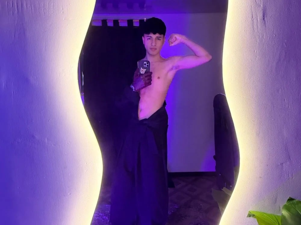 IM_EROSS Chatroom