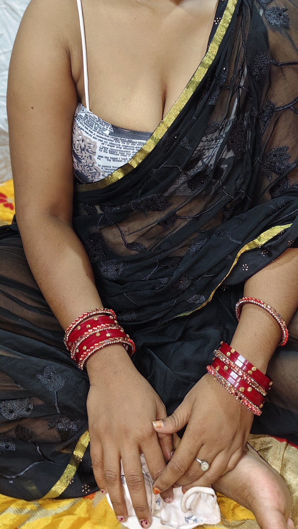 INDIAN_LAAL_PARI_ Chatroom