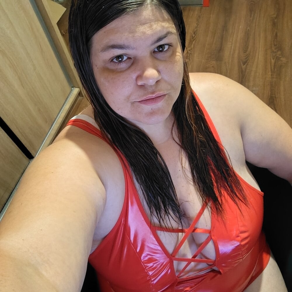 IONY_SEXY_LIPS2222 Chatroom