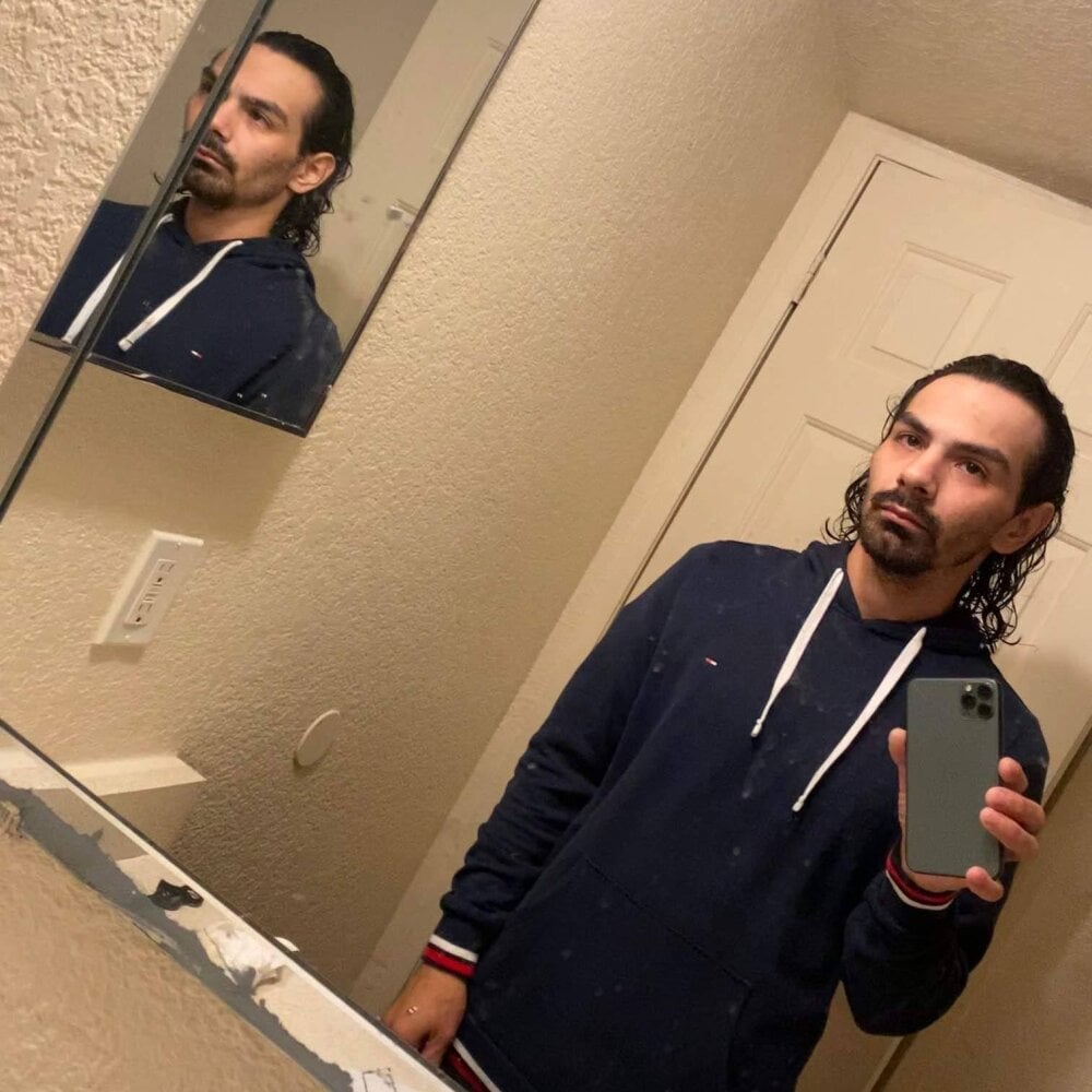 I_LOVE_2_CUM Chatroom