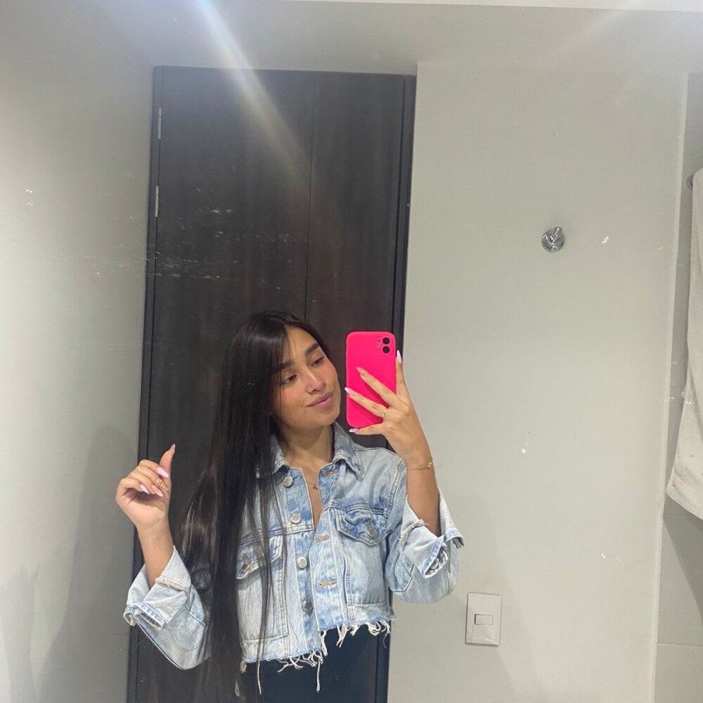 Iam_samanthaa Chatroom