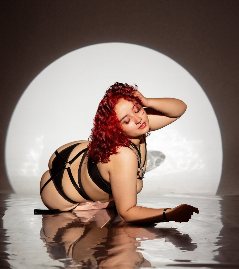 Im_TaraBlack Chatroom