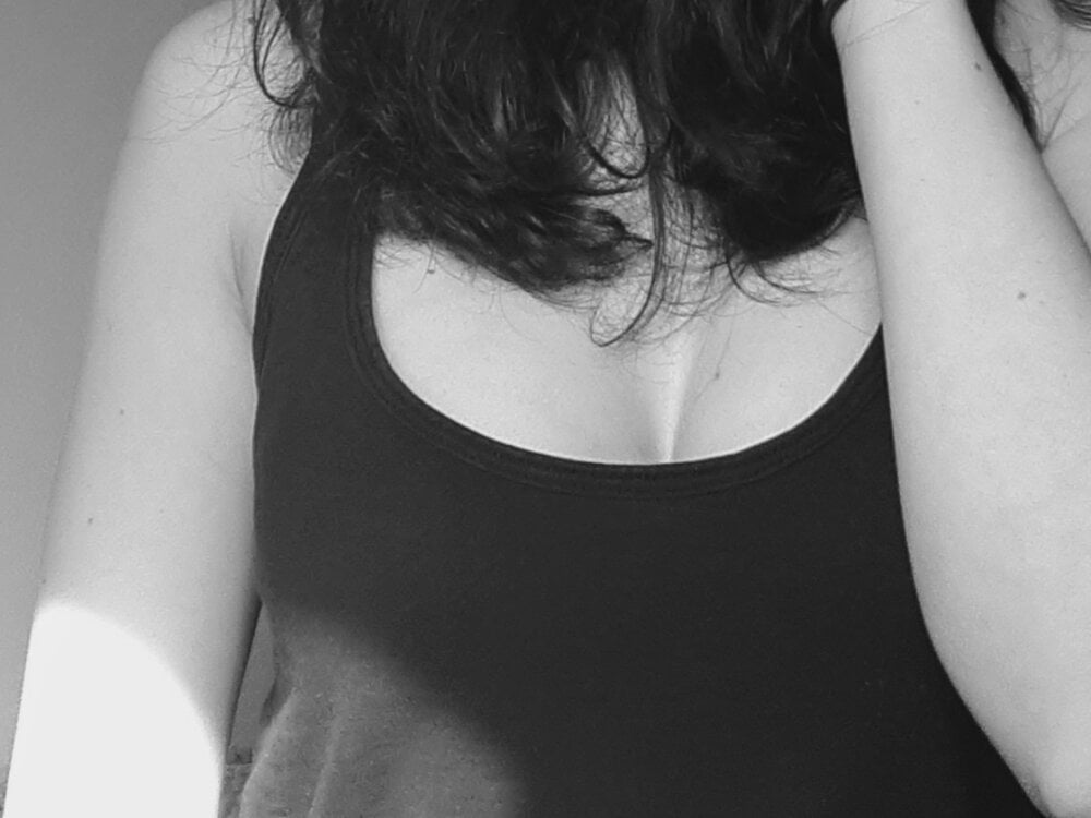 Ina_CatWomen Chatroom