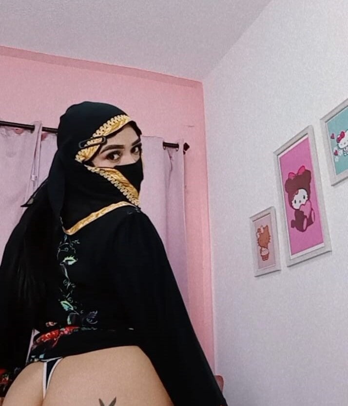 Inaya_Khalifa Chatroom