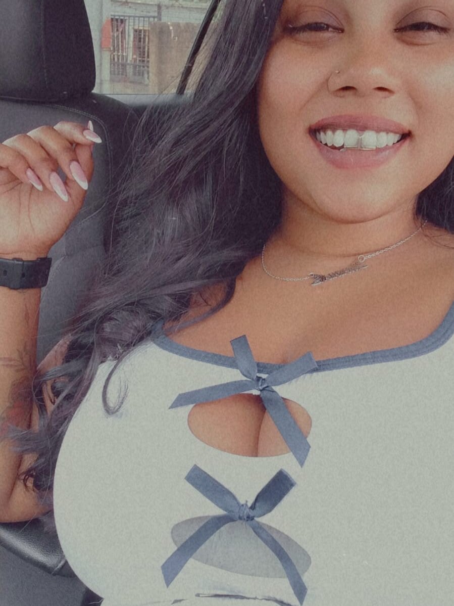 IndianMamixx Chatroom