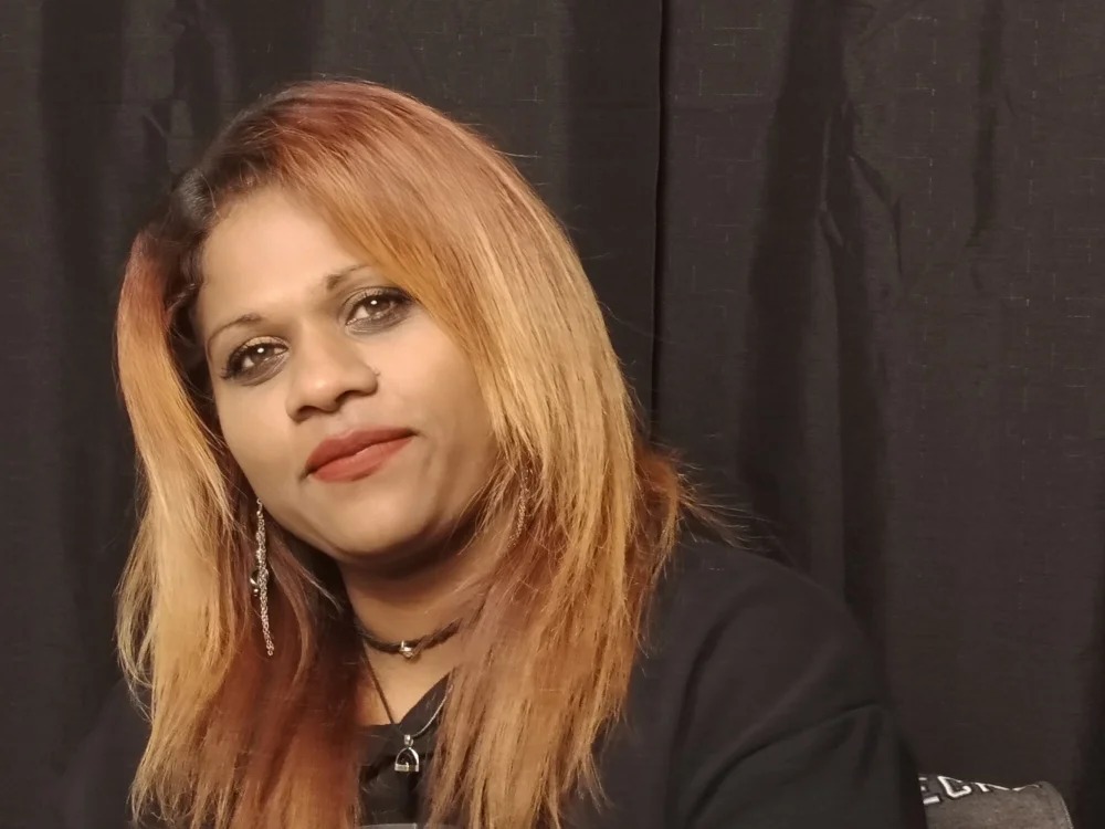 IndianVelvet Chatroom