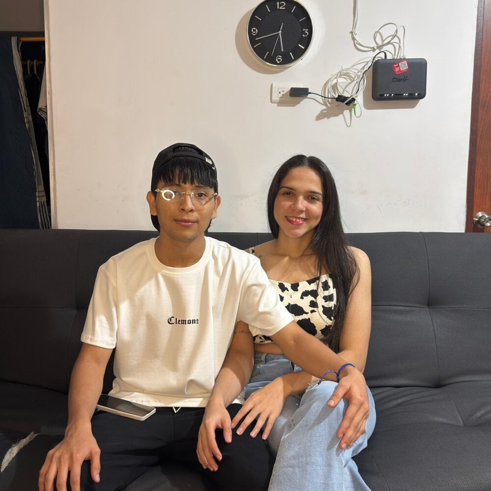 Isaa_and_Calvin Chatroom