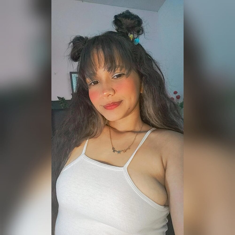 Isabel_salvadote Chatroom