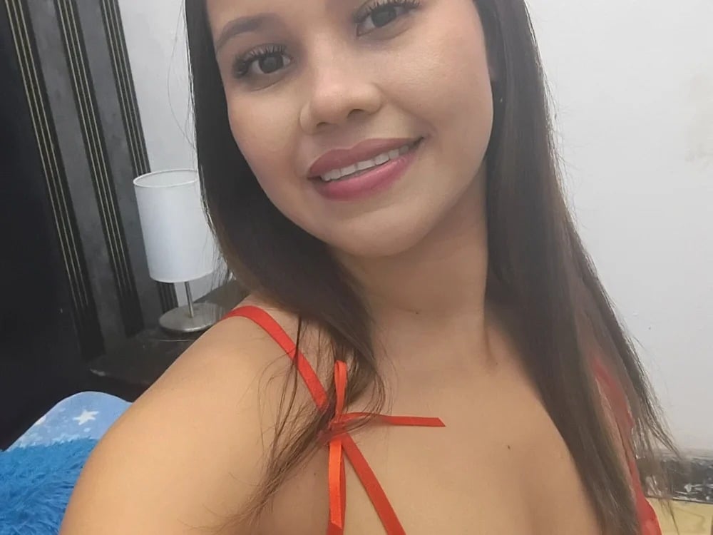 IsabelaAdans Chatroom