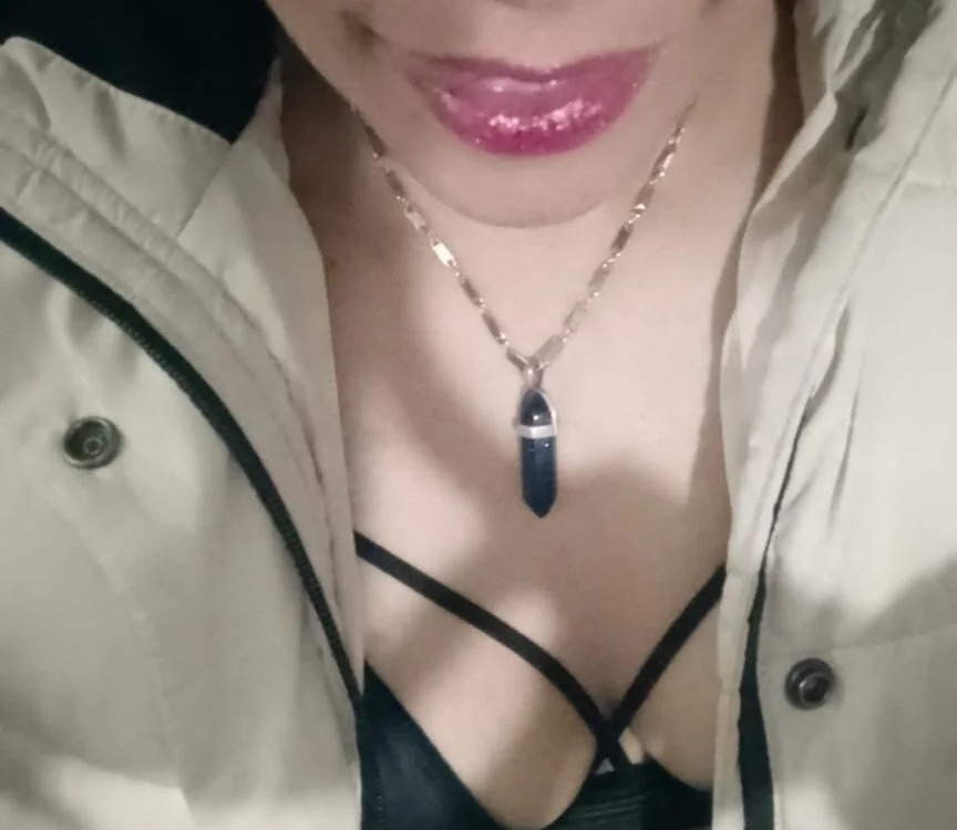 IsabelaSky Chatroom