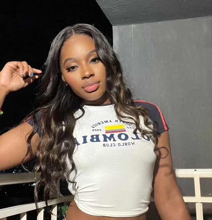 Isabella-G Chatroom