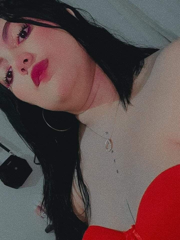 Isabella-hot11 Chatroom