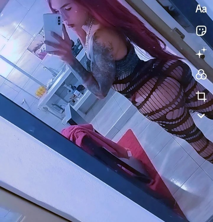 IsabellaCollen Chatroom