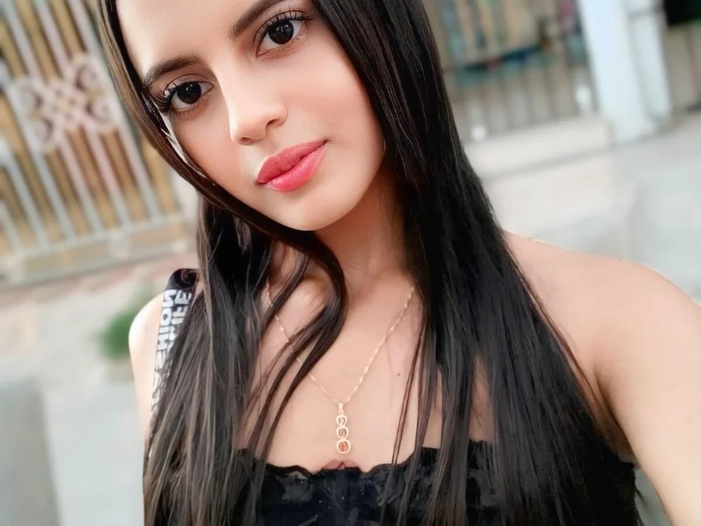 Isabella_Rous Chatroom