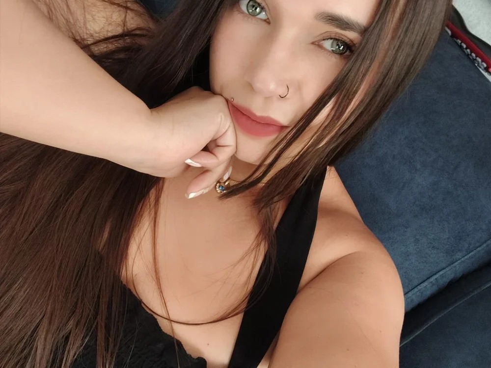 Isabella_cherry69 Chatroom