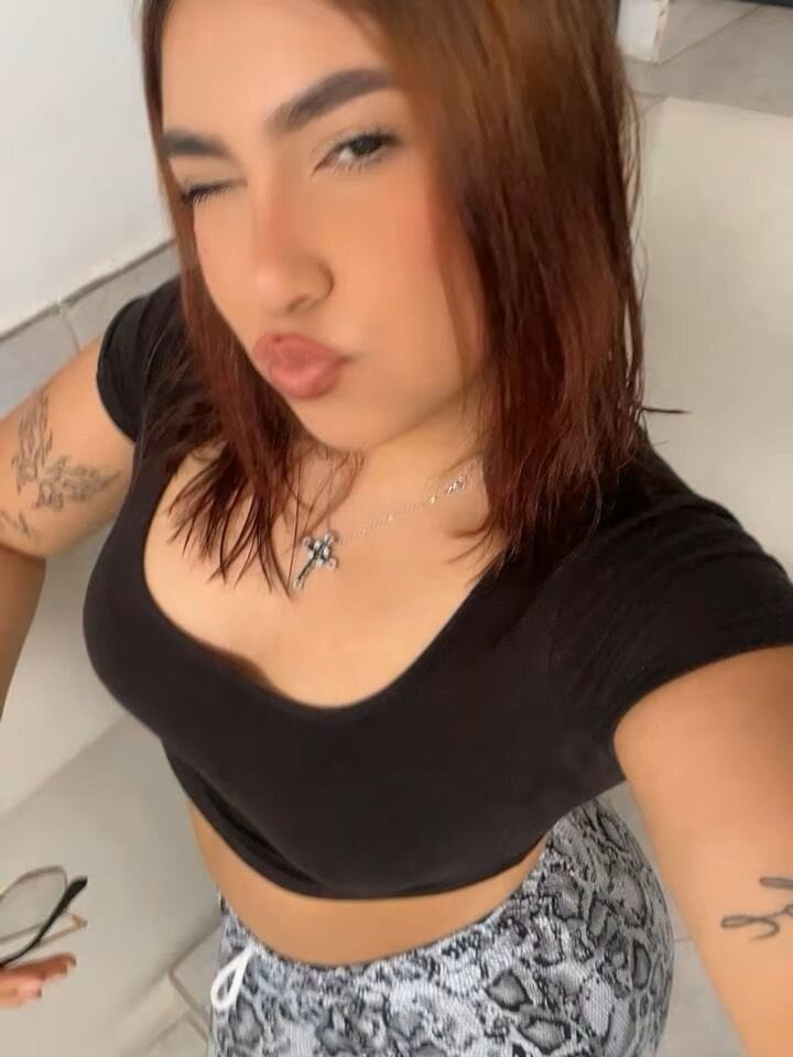 Isabella_saenzz_ Chatroom