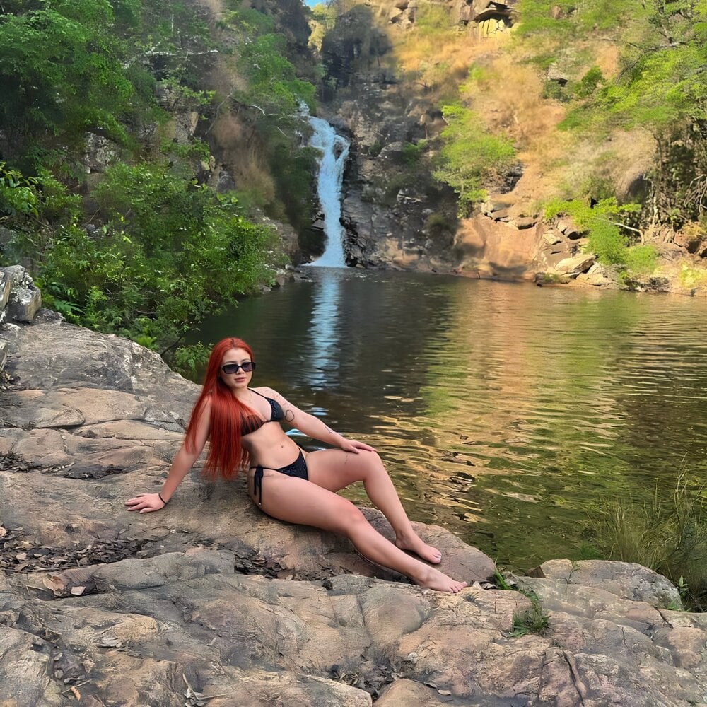 Isisbennett Chatroom