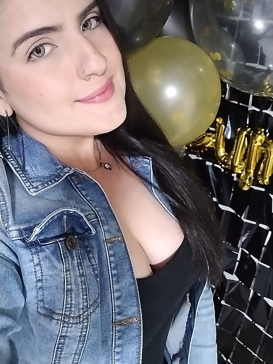 Ivonne_Laft Chatroom