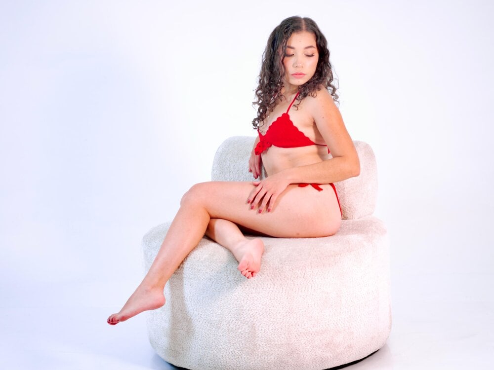 IvonnyCooper Webcam Profile Picture IvonnyCooper Chatroom
