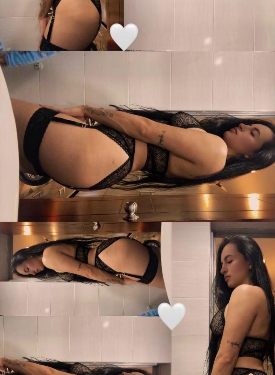 IvonnyJones_ Chatroom