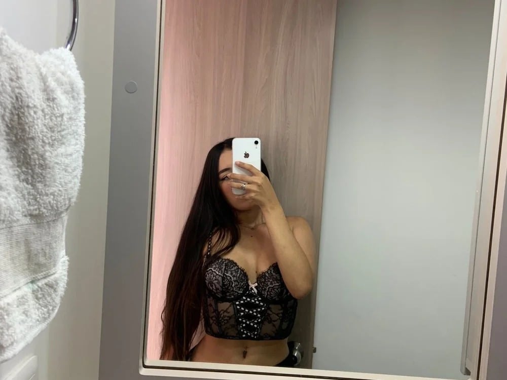 Ivory_Dlacour Chatroom