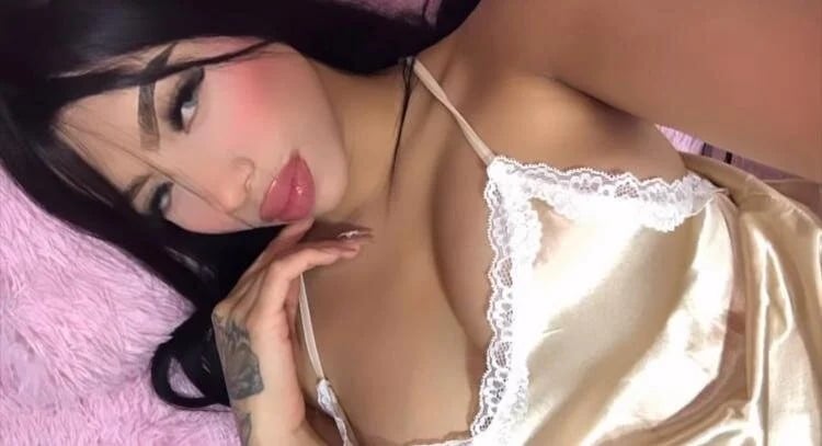 Ivy_Rose18 Chatroom